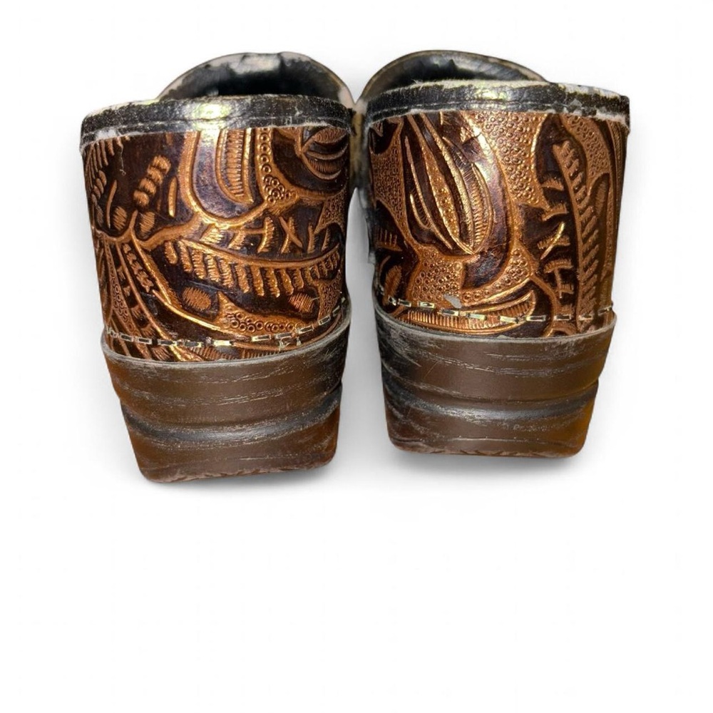 Dansko Women's Brown Patterned Mules - image 5